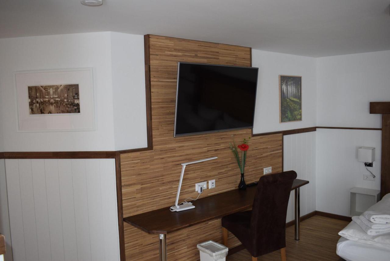 Apartments Mit Klimaanlage Am Neckarufer, Schoene Aussicht Бад Фридрихсхал Екстериор снимка